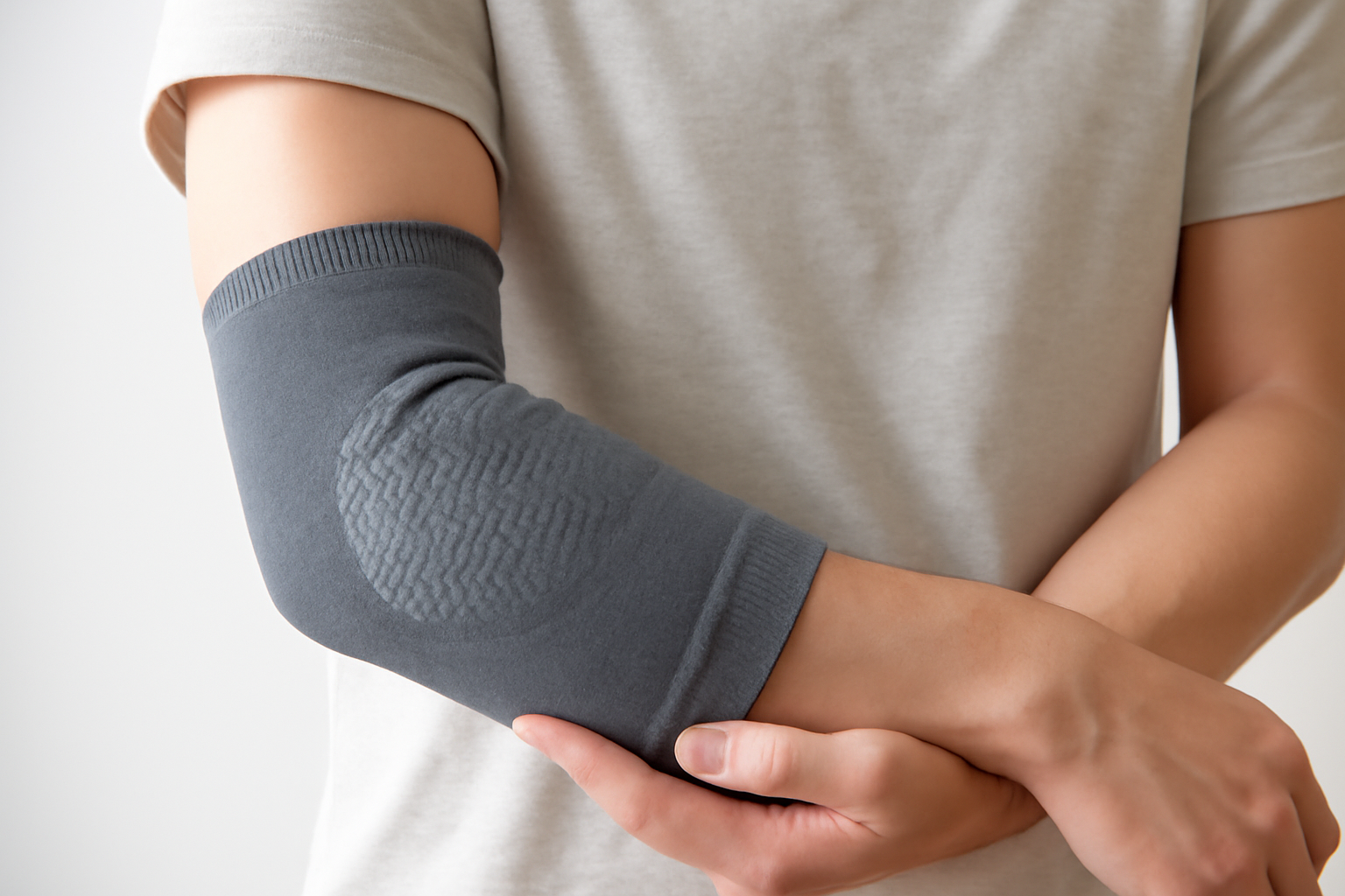 Bursitis Compression Sleeve: How It Works & When to Wear One